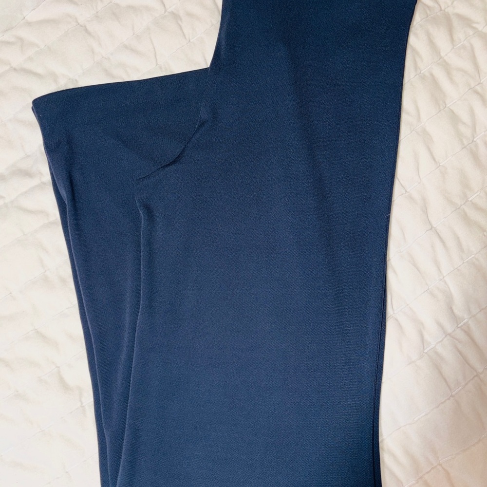 CAbi Navy Blue Jersey Knit Wide Leg Pull On Pant. Style #889 - Picture 2 of 9